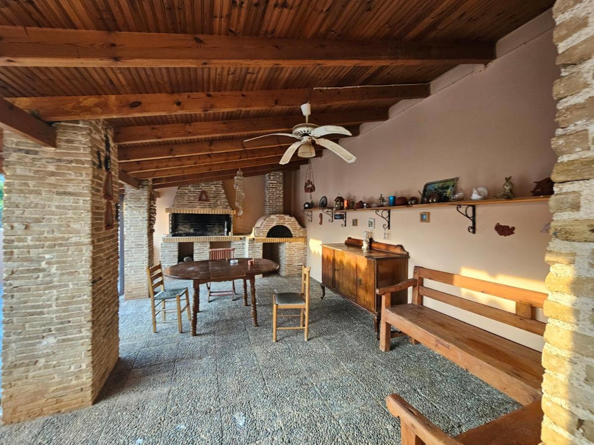 Villa Clotho Pórto Ráfti Eksteriør bilde