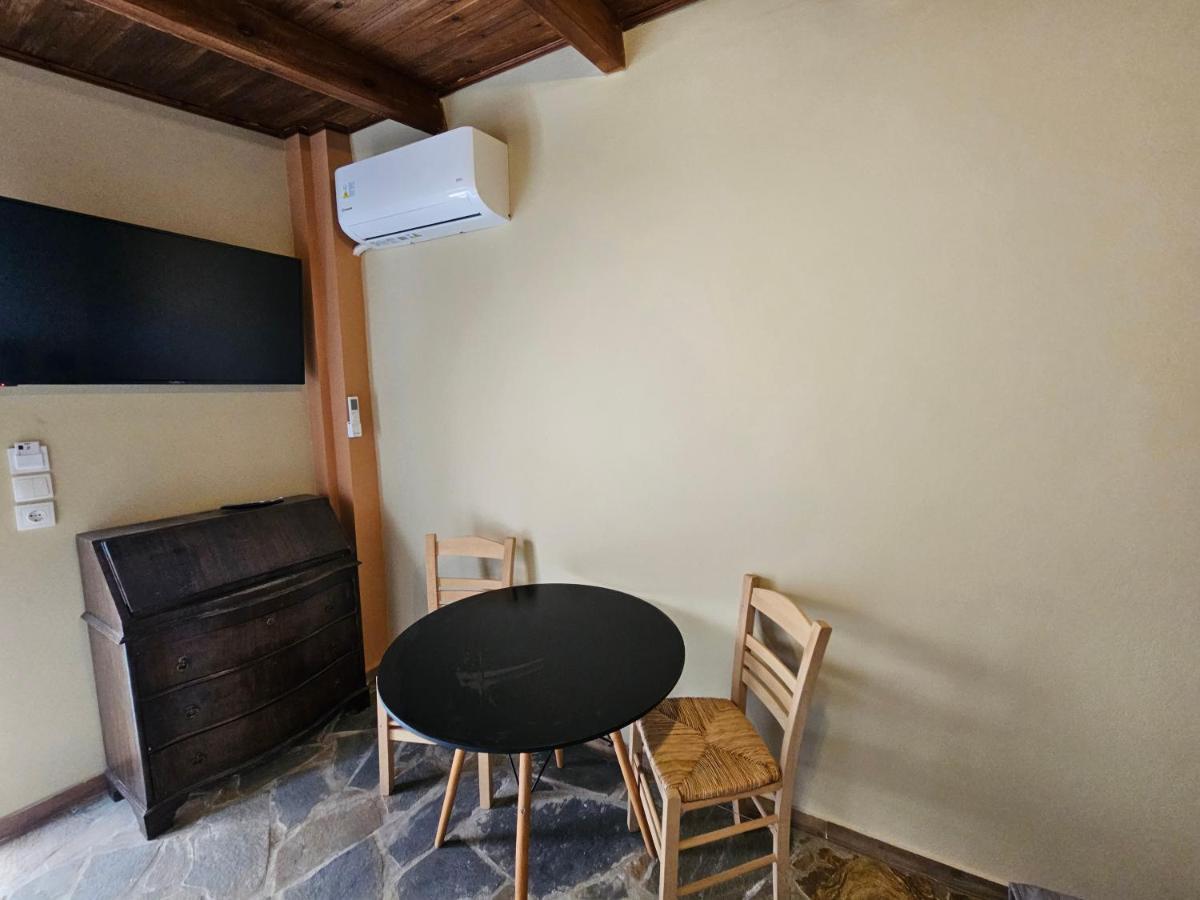 Villa Clotho Pórto Ráfti Eksteriør bilde