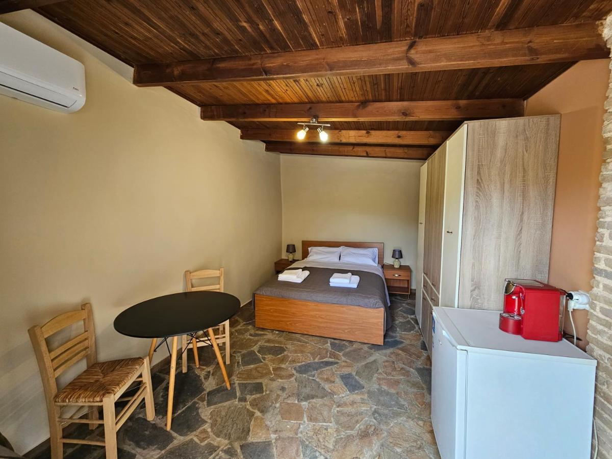 Villa Clotho Pórto Ráfti Eksteriør bilde
