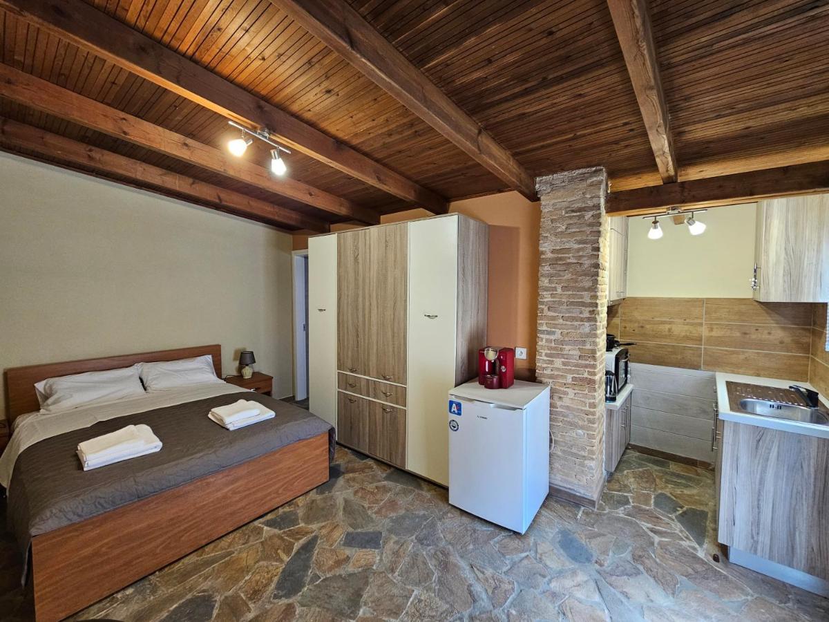 Villa Clotho Pórto Ráfti Eksteriør bilde